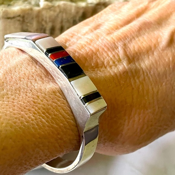 Vintage Navajo Native American Multi-stone MOP, Onyx, Coral, Lapis Cuff Bracelet - Picture 6 of 12